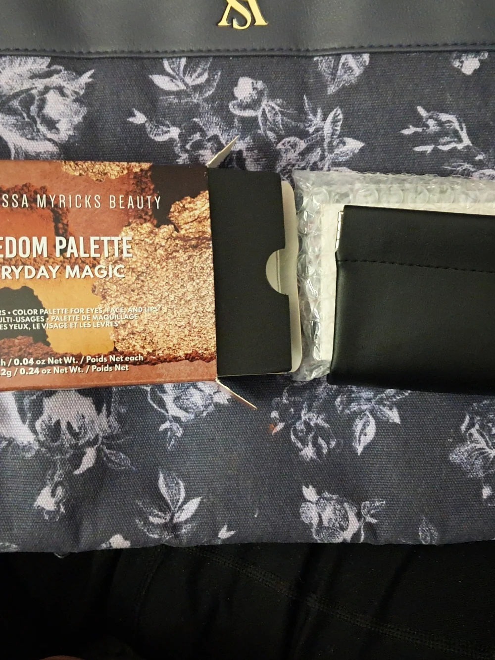 Danessa Myricks Beauty Freedom Palette Everyday Magic - Warm Brown & Gold